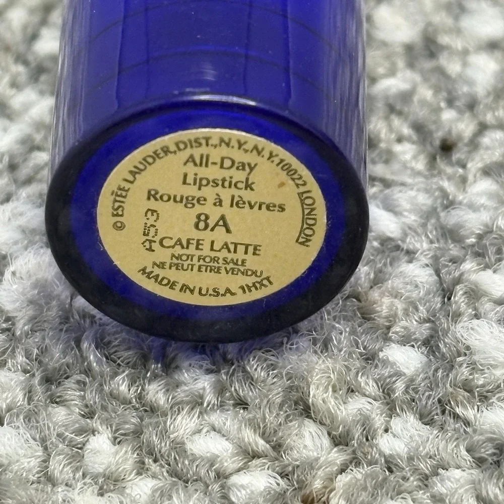 Estee Lauder All Day Lipstick CAFE LATTE 8A Discontinued‎